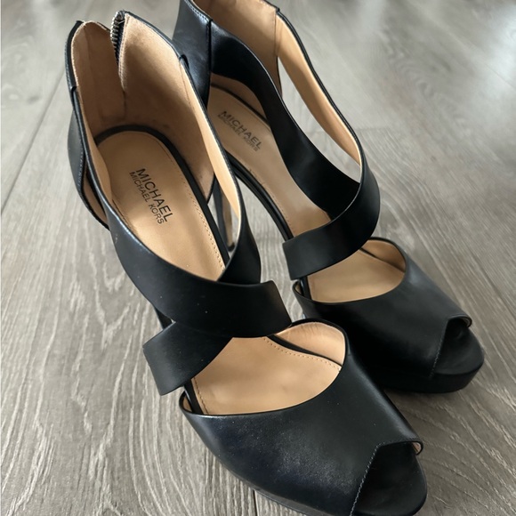 Michael Kors Black Heel - Picture 3 of 5